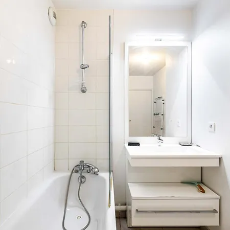 Guestready - Chic Avec Balcon * Saint-Denis (Seine-Saint-Denis)